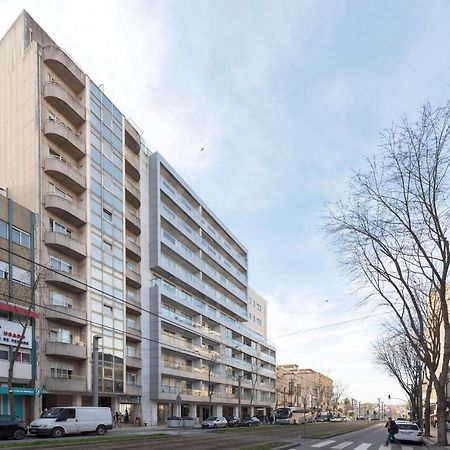 Lovelystay - 1Br Flat With Stunning Views Over Porto Вила-Нова-ди-Гая Экстерьер фото