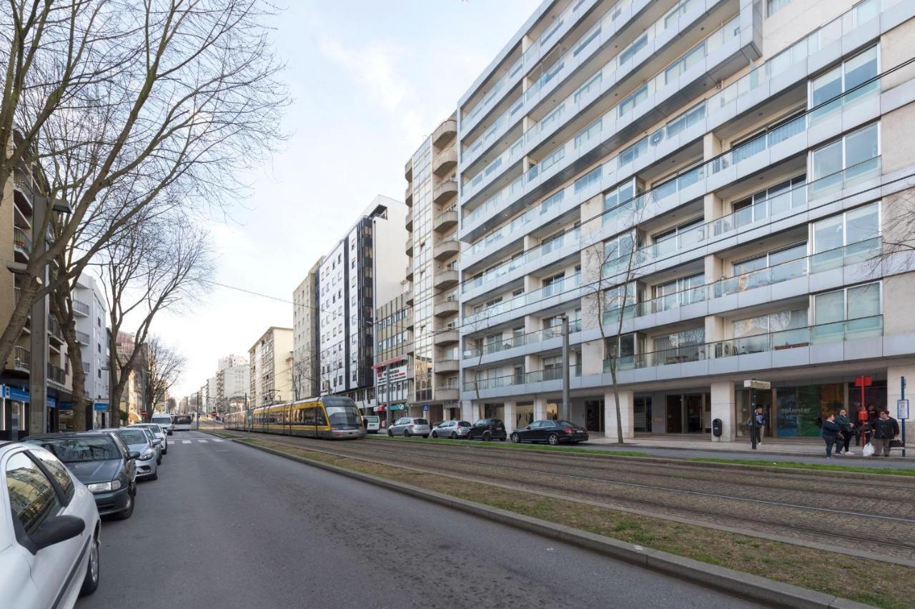 Lovelystay - 1Br Flat With Stunning Views Over Porto Вила-Нова-ди-Гая Экстерьер фото
