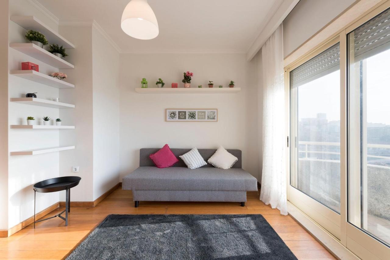 Lovelystay - 1Br Flat With Stunning Views Over Porto Вила-Нова-ди-Гая Экстерьер фото