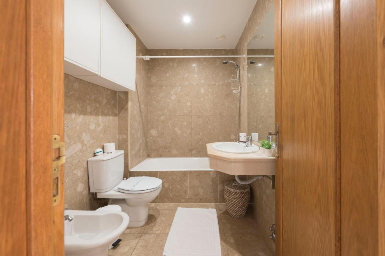 Lovelystay - 1Br Flat With Stunning Views Over Porto Вила-Нова-ди-Гая Экстерьер фото