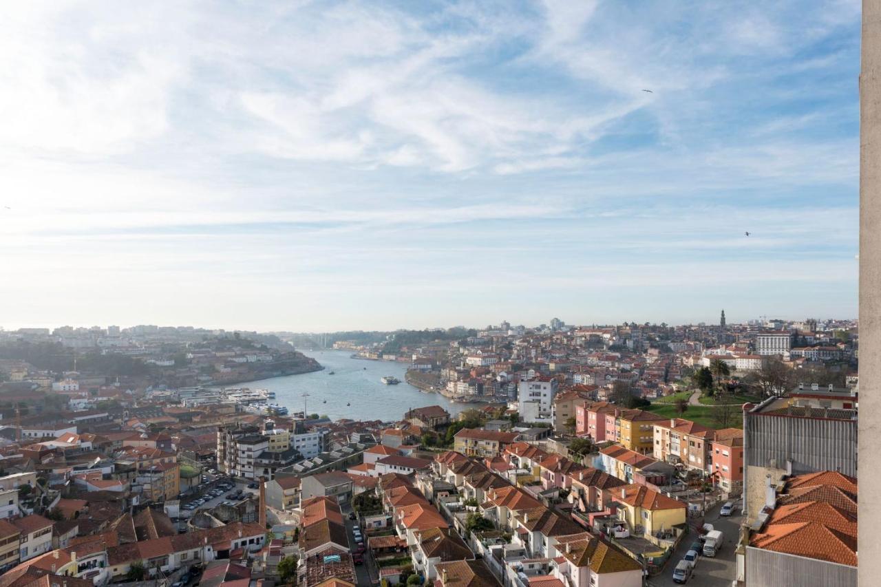Lovelystay - 1Br Flat With Stunning Views Over Porto Вила-Нова-ди-Гая Экстерьер фото